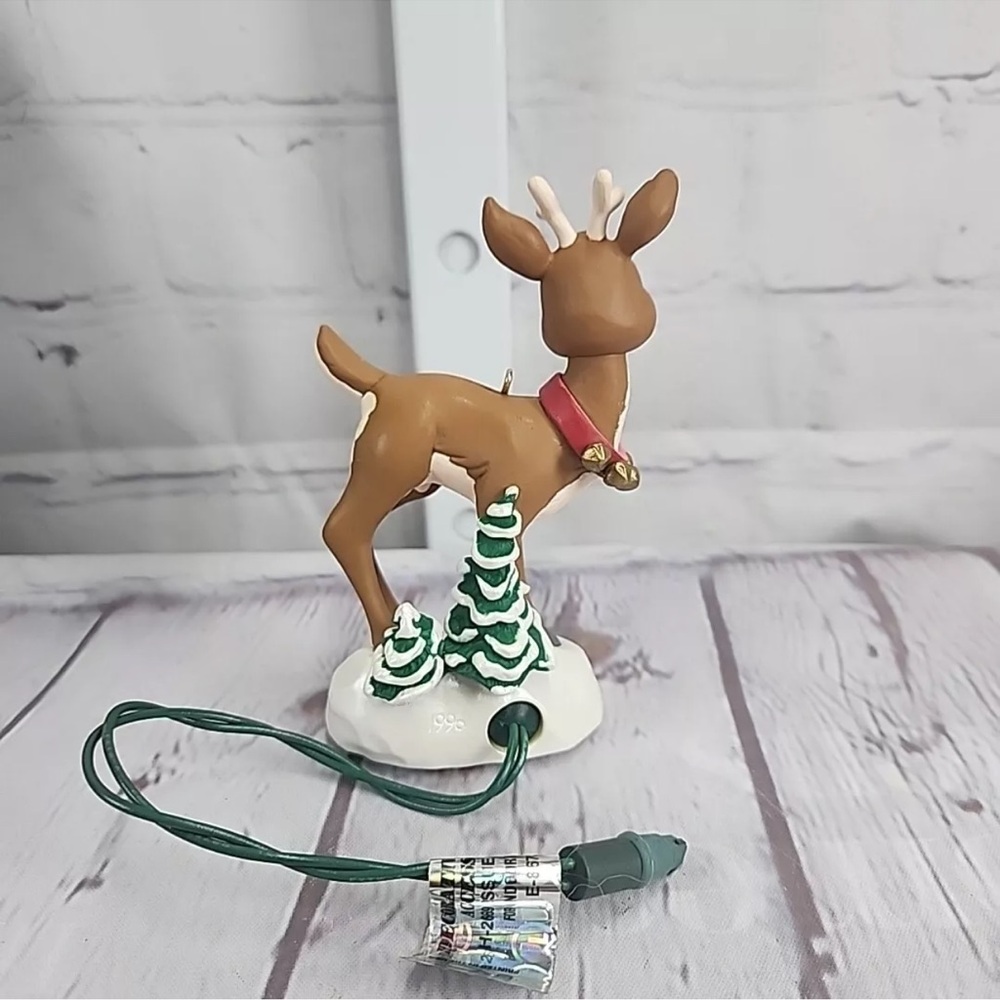 Rudolf The Red Nosed Reindeer 1996 Hallmark Keepsake Collector Club Ornament. - Picture 5 of 9